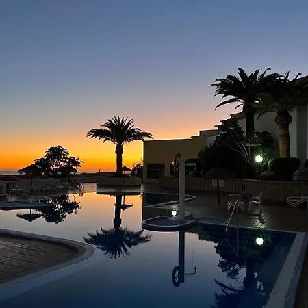Daire Luxury Pool Apartament Americas *
